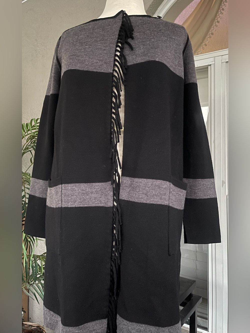 Per Se Black and Gray Fringe Open-Front Cardigan